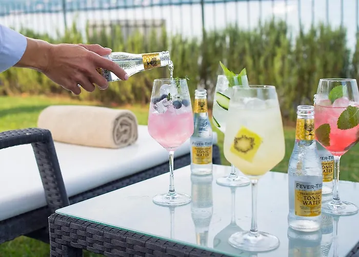 Отель Splendido Bay Luxury