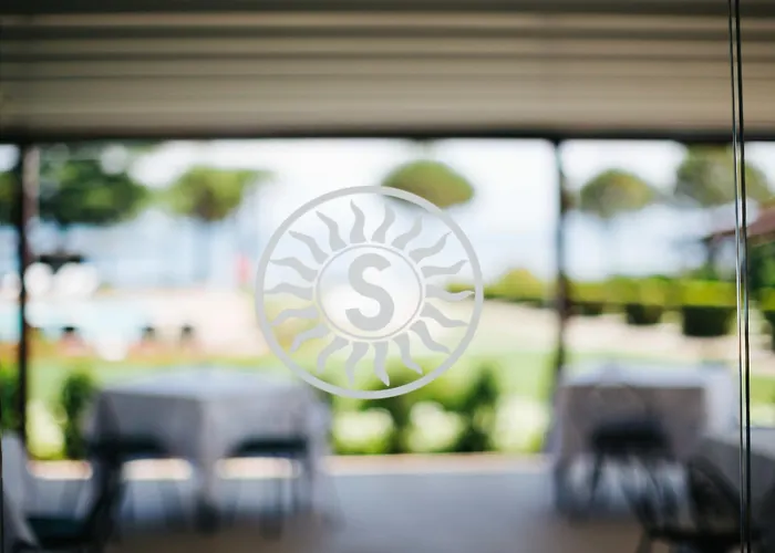 Splendido Bay Luxury Отель Паденге-суль-Гарда